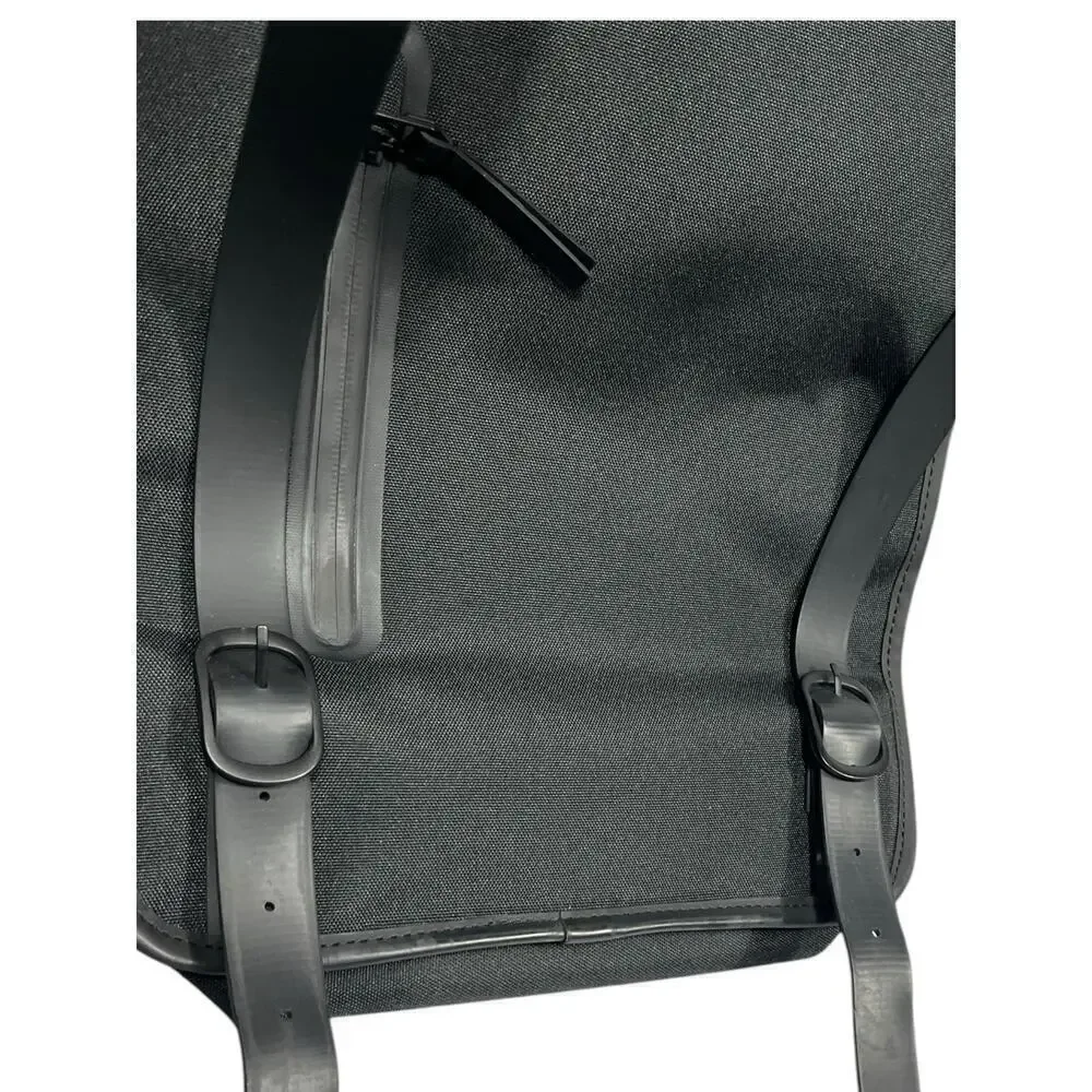Rains Unsex Black  Backpack Mini